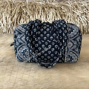 Vintage VERA BRADLEY Nantucket Navy 2005  Silhouette 100 XS Duffle Bag Blue USA